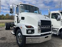 2025 Mack MD742