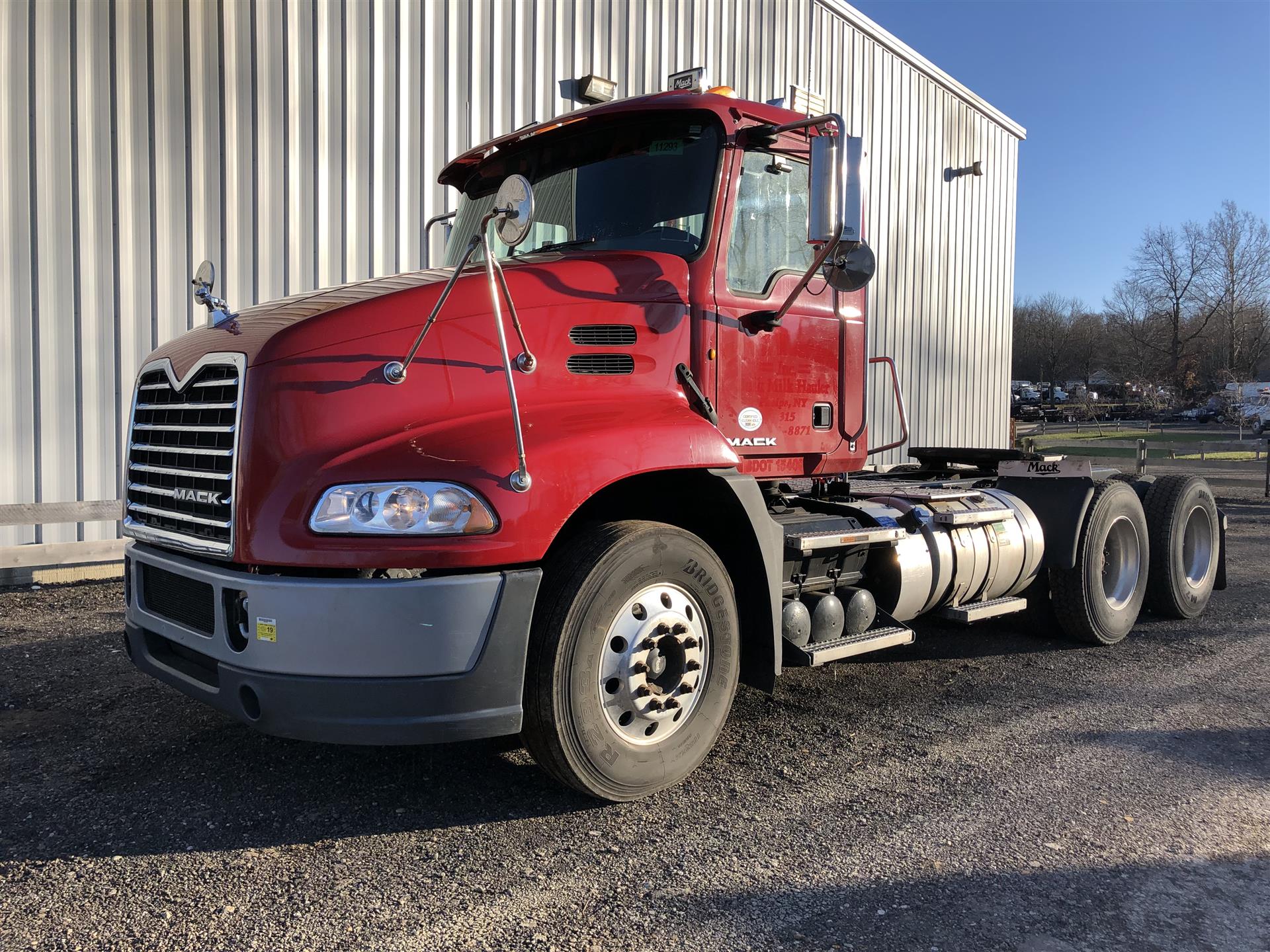 2014 Mack- CXU613 - Robertson Truck Group