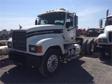 2010 Mack PINNACLE CHU613