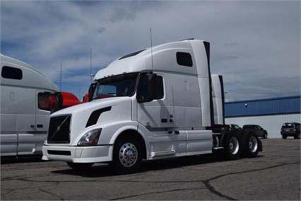 2013 Volvo VNL64T670