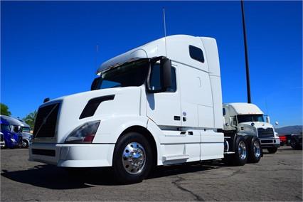 2013 Volvo VNL64T670