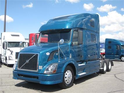 2011 Volvo VNL64T780