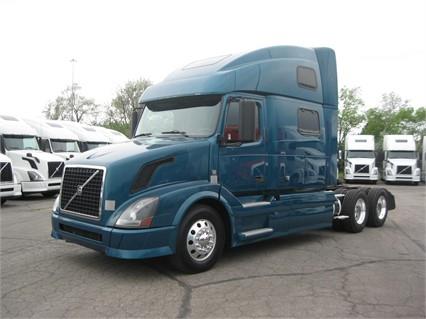 2011 Volvo VNL64T780