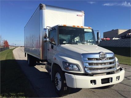 2016 HINO 268A