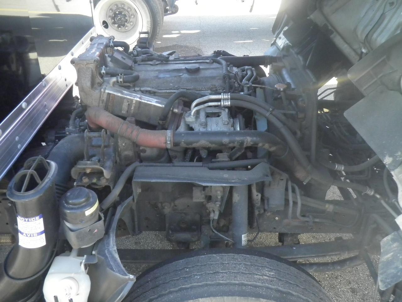 2010 ISUZU NPR