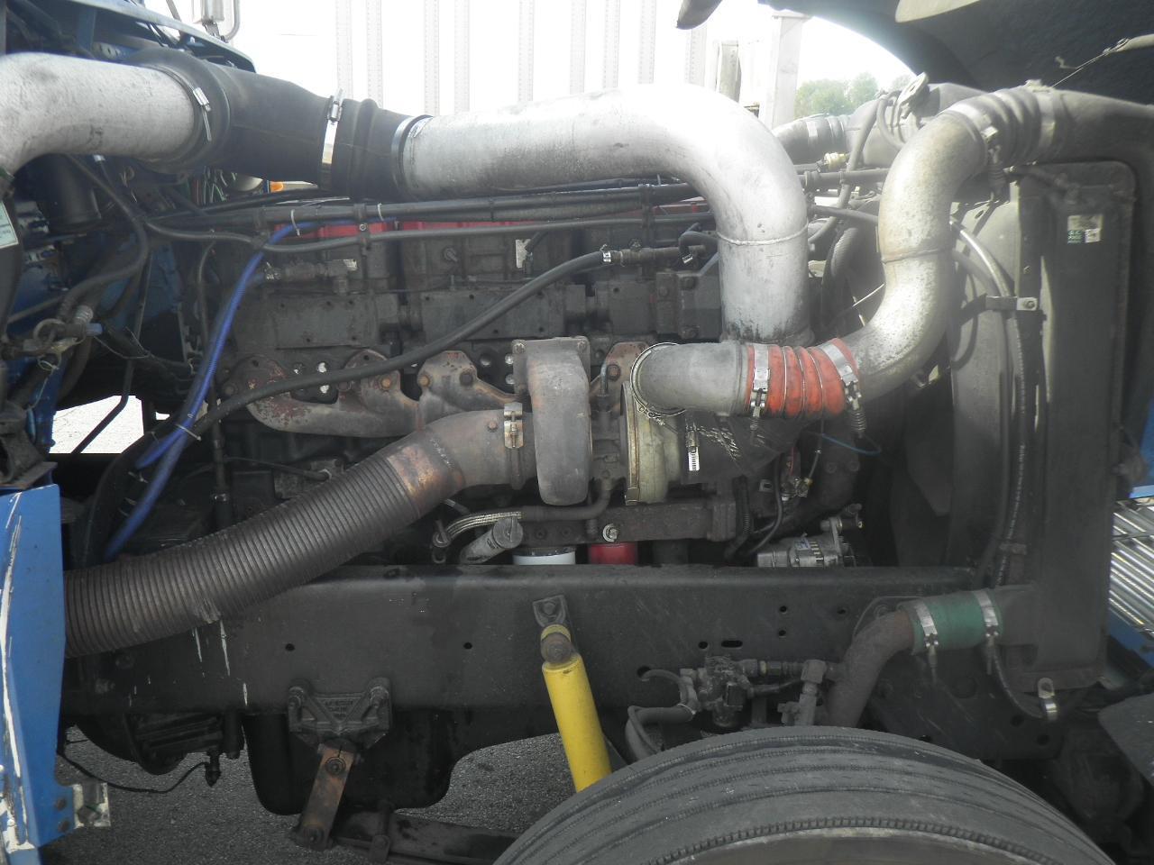 1998 Freightliner D132064T   