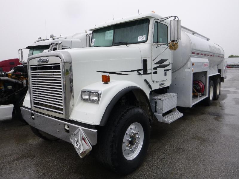 2004 Freightliner D120064D   