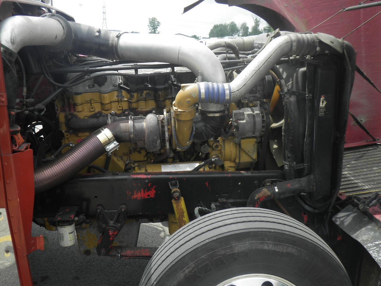 2000 Freightliner FLD13264T  