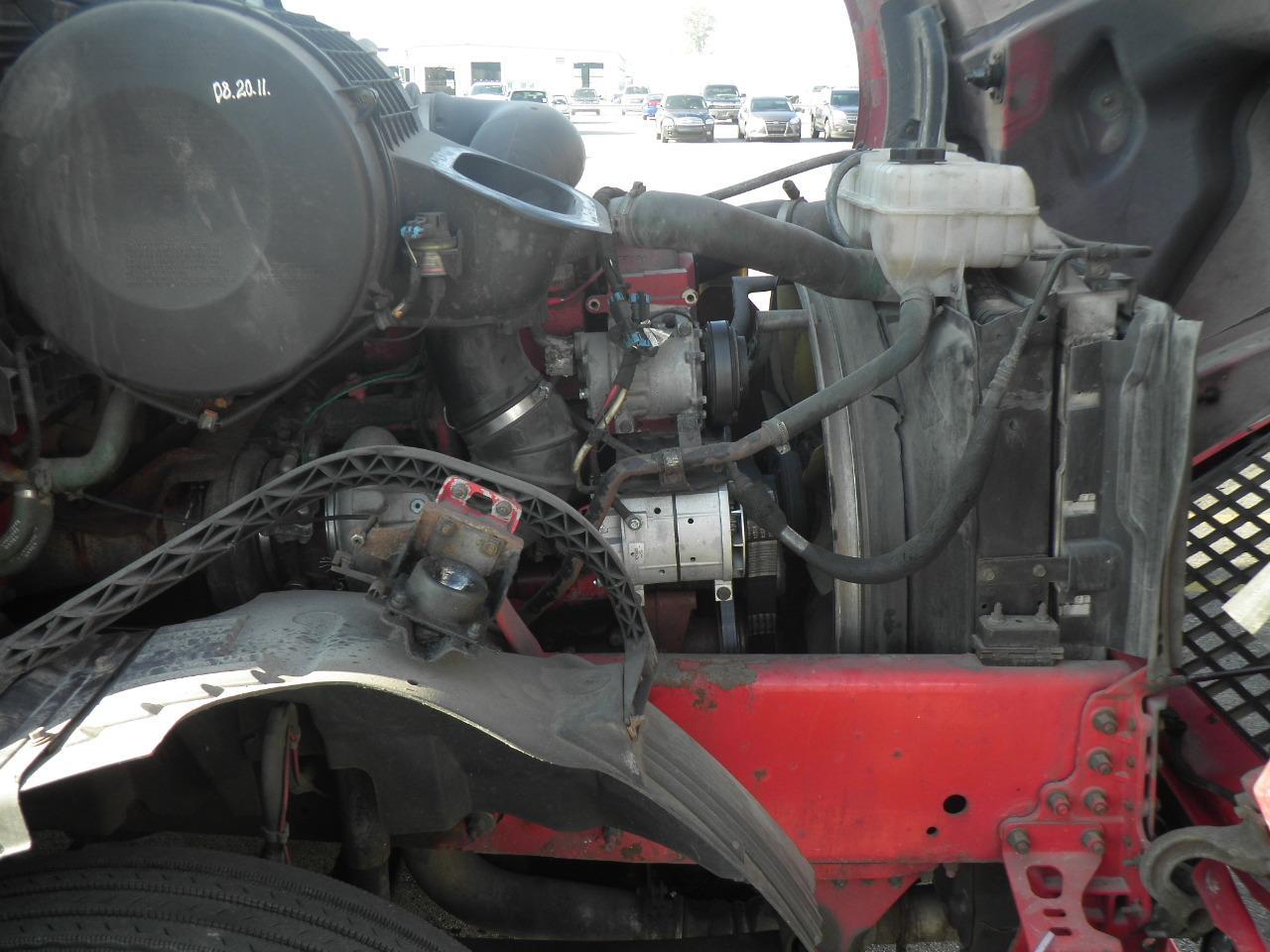 2005 Volvo VNL64T770  