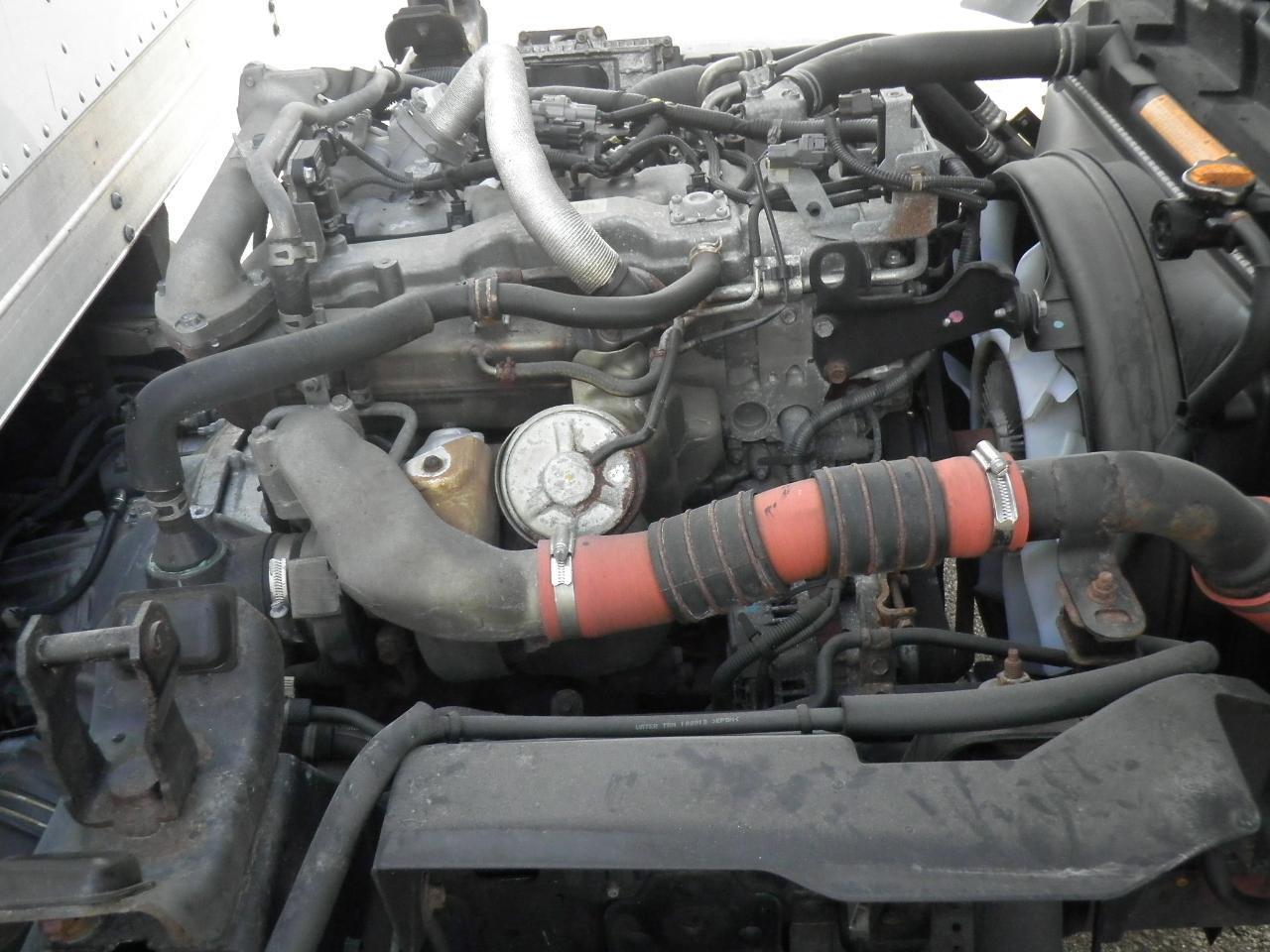 2011 ISUZU NPR