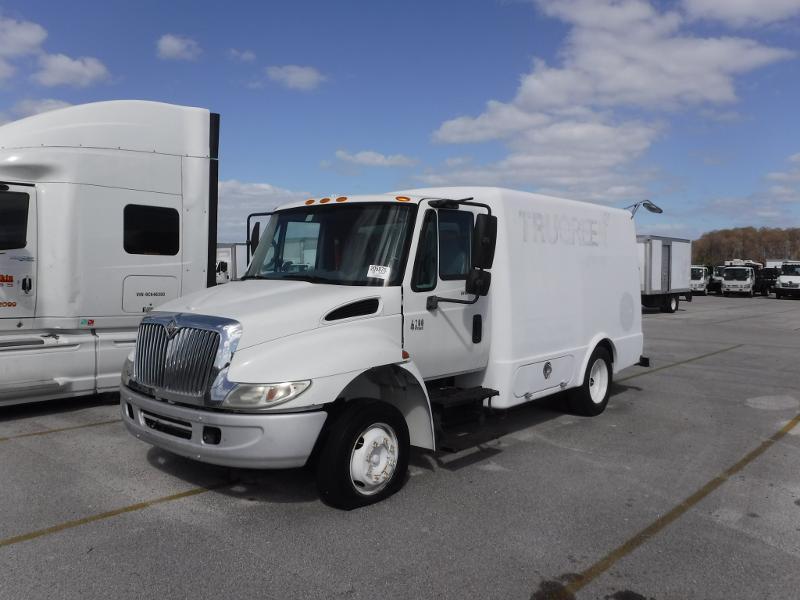 2006 International 4200 VT365 