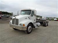 2001 Kenworth T300
