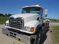2005 Mack CV713