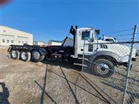 2023 Mack GR64B