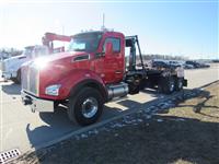 2025 Kenworth T880