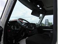 2025 Autocar DC64