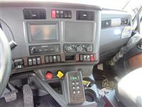 2025 Kenworth T880