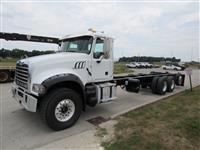 2013 Mack GU713