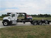 2013 Mack GU713