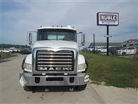 2012 Mack GU813