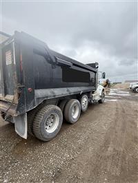 2020 Peterbilt PB 348