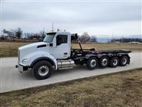 2023 Kenworth T880
