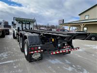 2023 Kenworth T880