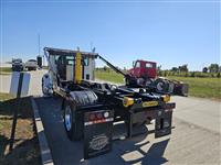 2025 Kenworth T280