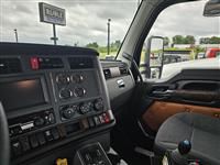 2025 Kenworth T880