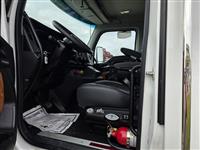 2025 Kenworth T880