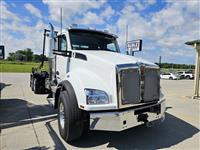 2025 Kenworth T880