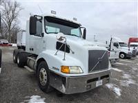 2002 Volvo VNM