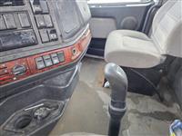2002 Volvo VNM