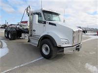 2025 Kenworth T880