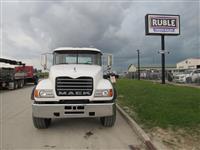 2007 Mack CV713