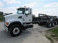 2005 Mack CV713
