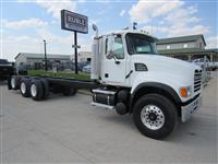 2005 Mack CV713