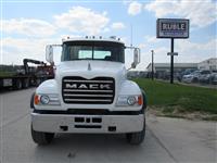2005 Mack CV713