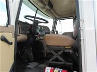 2005 Mack CV713