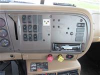 2005 Mack CV713