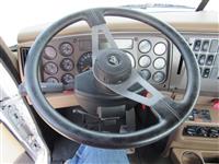 2005 Mack CV713