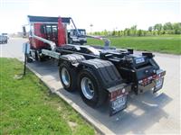 2020 Mack GR64F