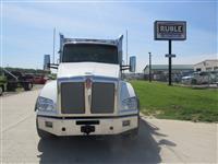 2025 Kenworth T880