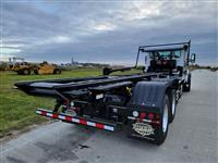 2024 Kenworth T880