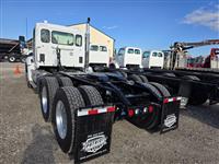 2025 Kenworth T880