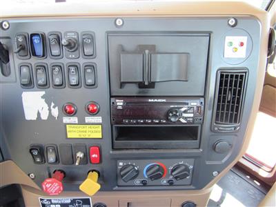 2015 Mack GU713