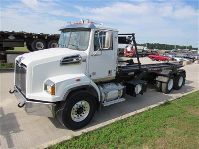 2016 Western Star 4700SB