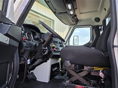 2025 Autocar DC64
