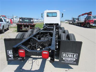 2006 Mack CV713
