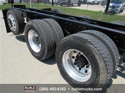 2015 Mack GU713